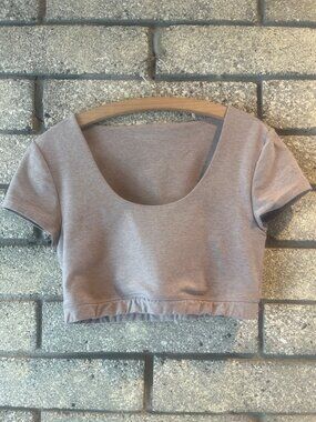Beyond Yoga Womens Heather Grey Cropped Short Sleeve Top L Made In USA